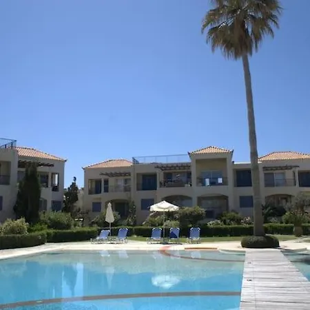 Διαμέρισμα Elias 2-bedroom Lower Apt On The With Pool