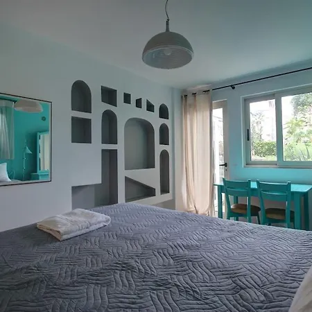 Elias 2-bedroom Lower Apt On The With Pool Χανιά