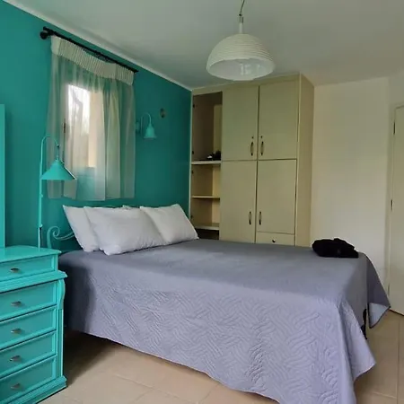 Elias 2-bedroom Lower Apt On The With Pool * Χανιά